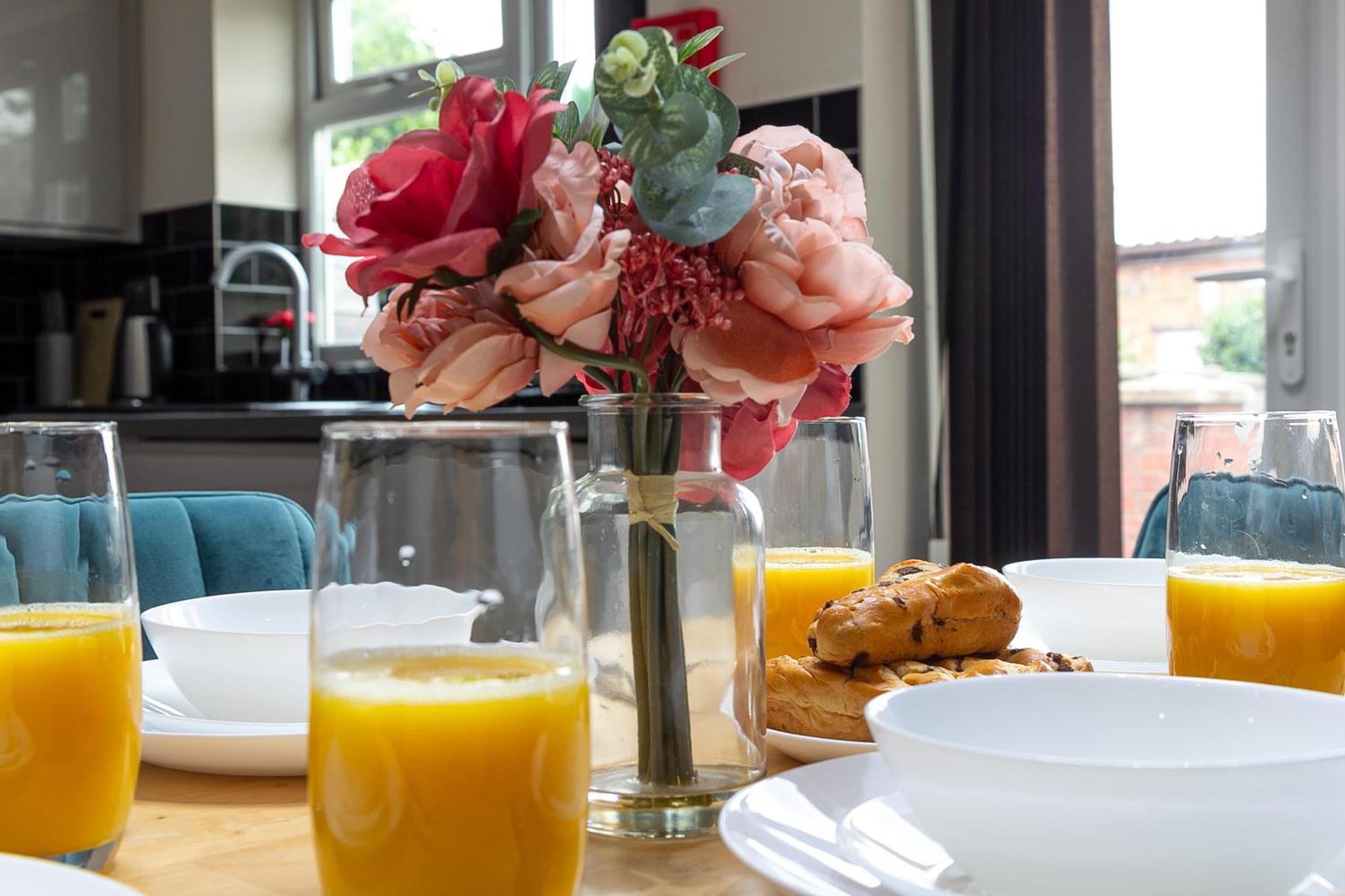Апартаменты Bathway House - Free Secured Parking And Wifi Ковентри Экстерьер фото