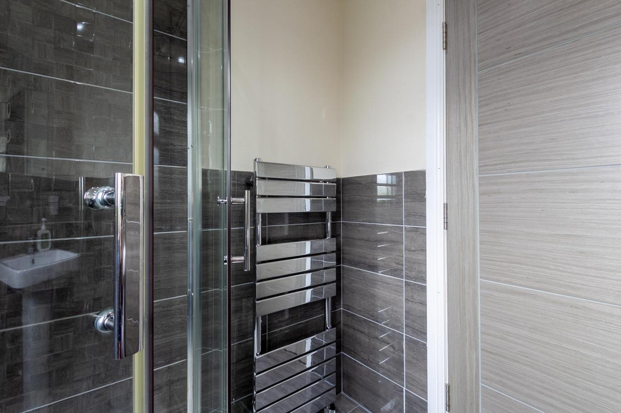 Апартаменты Bathway House - Free Secured Parking And Wifi Ковентри Экстерьер фото