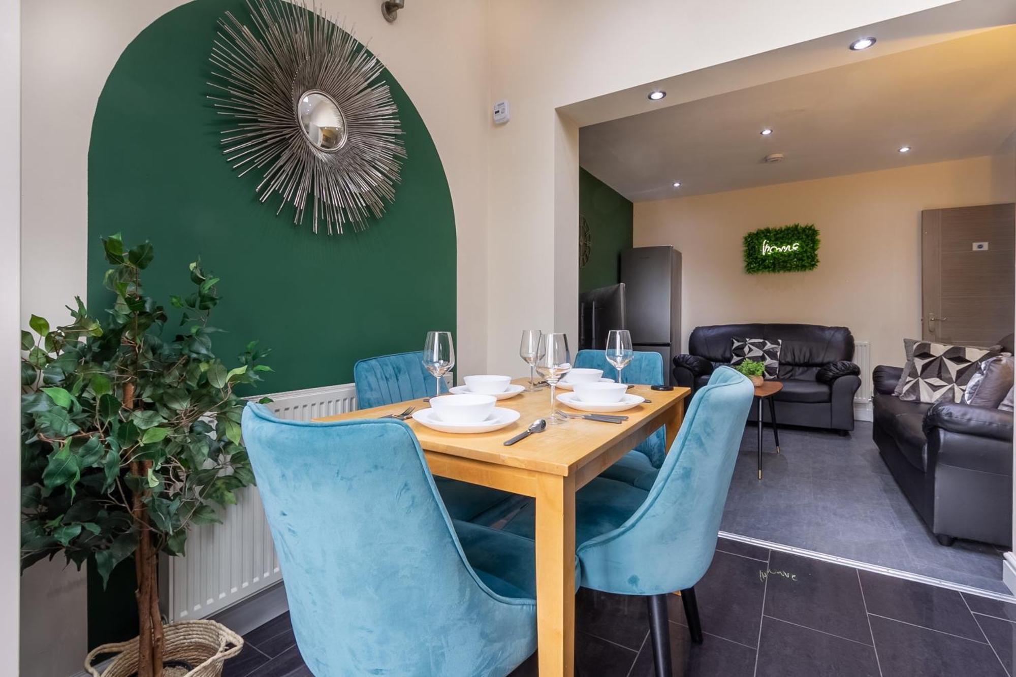 Апартаменты Bathway House - Free Secured Parking And Wifi Ковентри Экстерьер фото