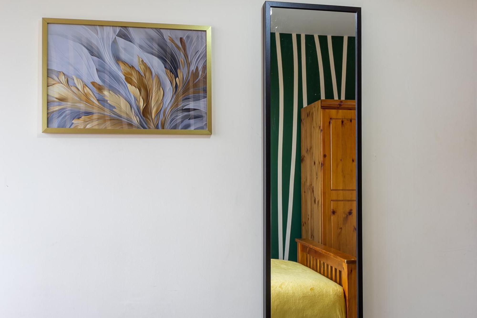 Апартаменты Bathway House - Free Secured Parking And Wifi Ковентри Экстерьер фото